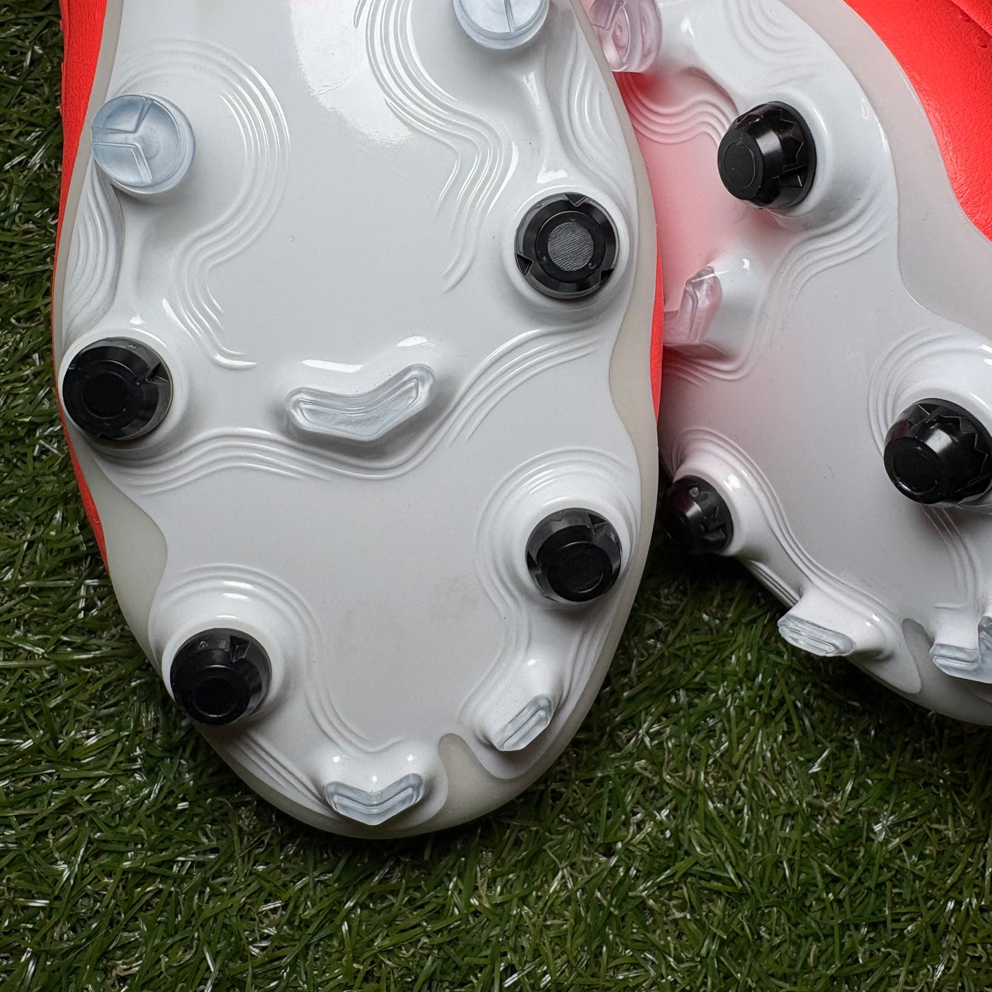 Nike Style Plastic Screw In Studs (Mizuno/Puma also compatible)