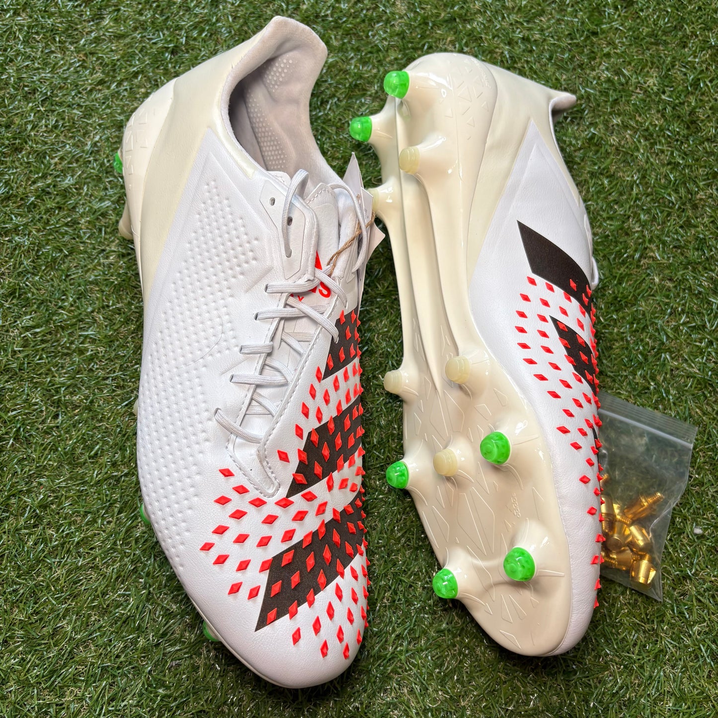 Adidas Predator Malice SG - UK 13.5