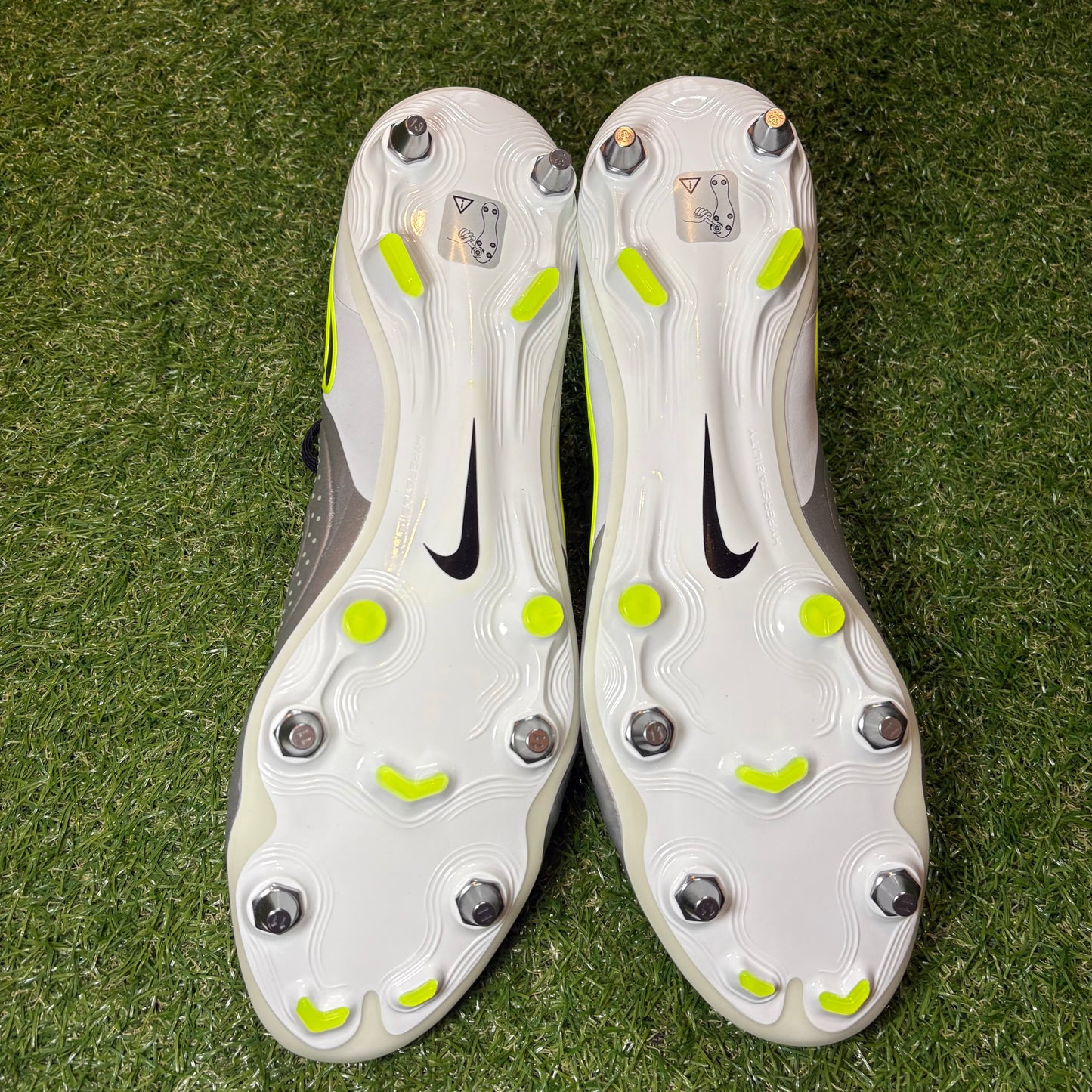 Nike Tiempo Legend X Elite - UK 12/13