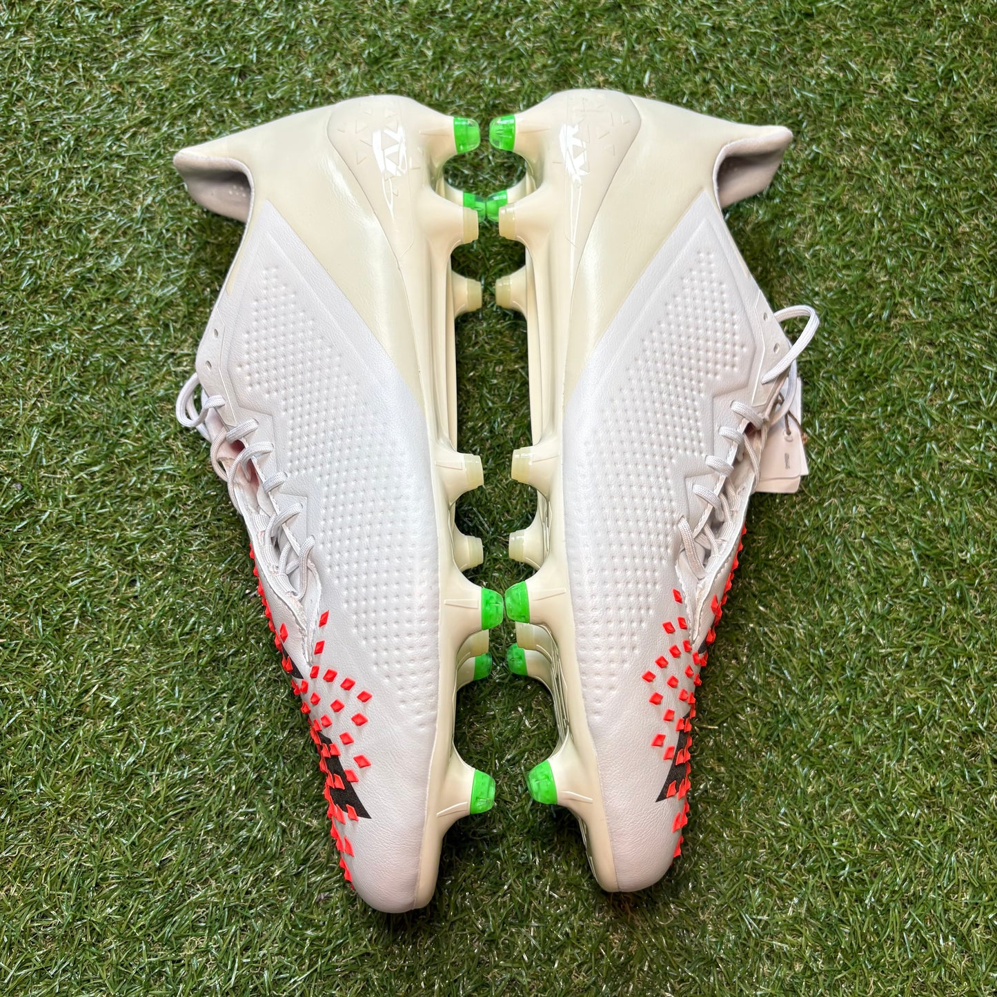Adidas Predator Malice SG - UK 13.5