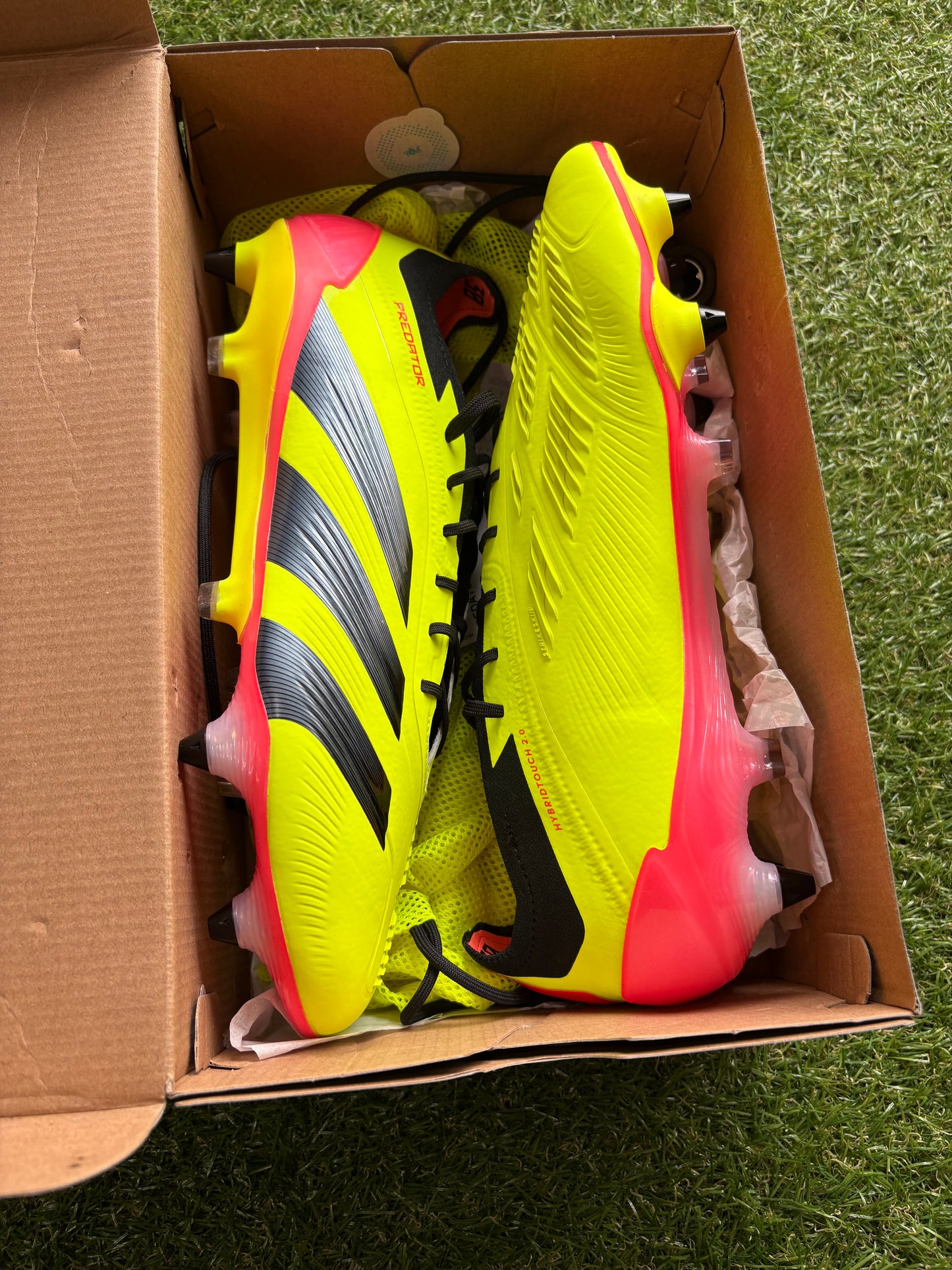 Adidas Predator Elite SG - UK 9.5